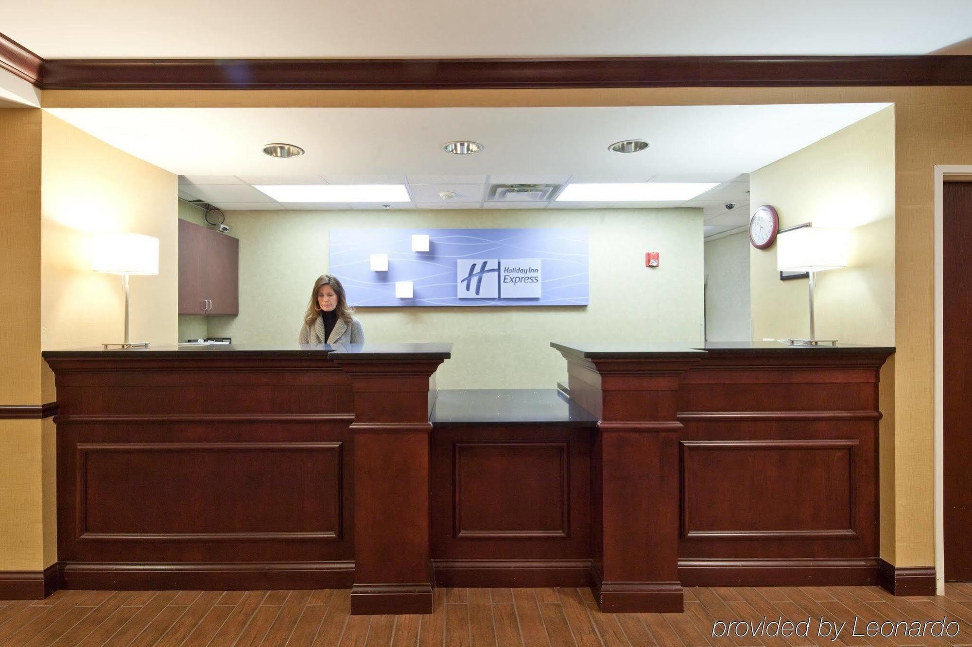 Quality Inn & Suites Lawrenceburg Exterior foto