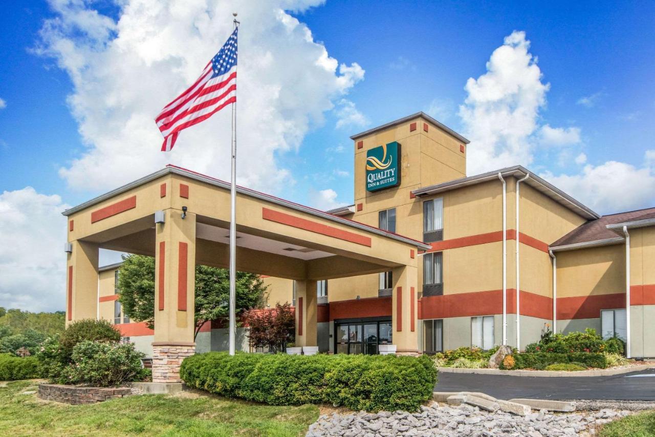 Quality Inn & Suites Lawrenceburg Exterior foto